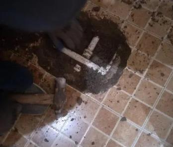 鸡西市卫生间漏水维修公司为您分享下卫生间渗水如何处理及注意事项